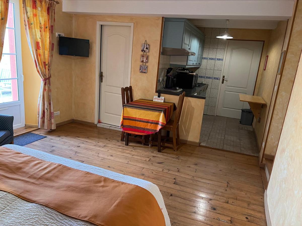 Logis Hotel L'Adourable Auberge Soublecause Екстериор снимка