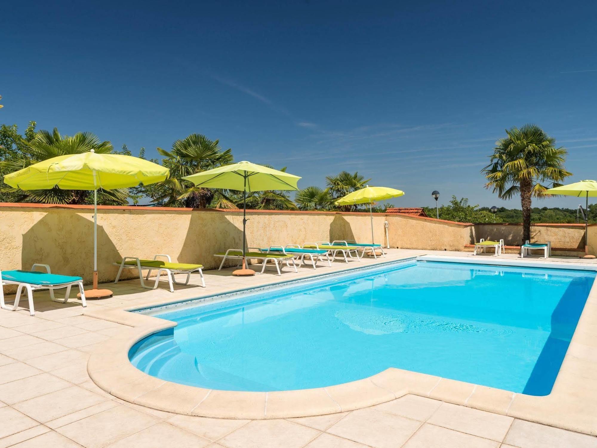 Logis Hotel L'Adourable Auberge Soublecause Екстериор снимка