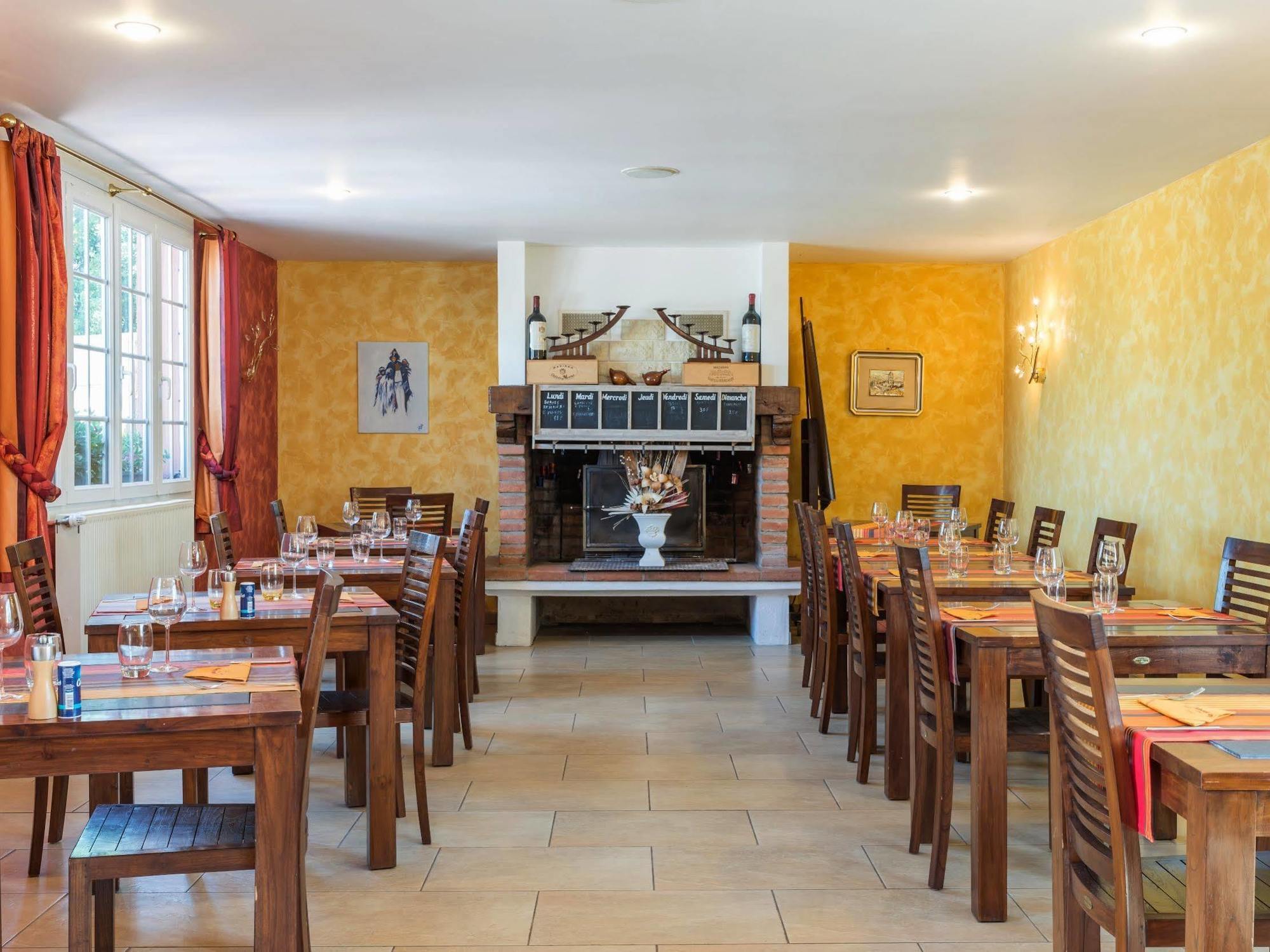 Logis Hotel L'Adourable Auberge Soublecause Екстериор снимка